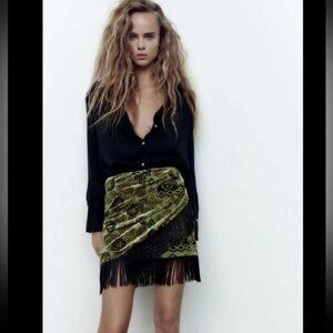 NWT Zara Green Wrap Skirt Mini Short Paisley Print Velvet Fringe Hem S Small
